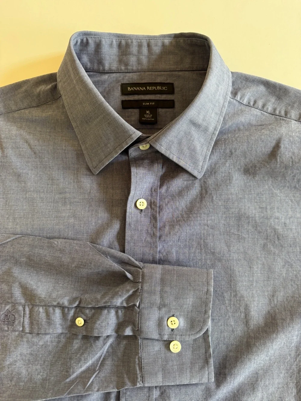 Banana Republic Men’s Slim Fit Shirt – Size XL – Blue Micro-Stripe